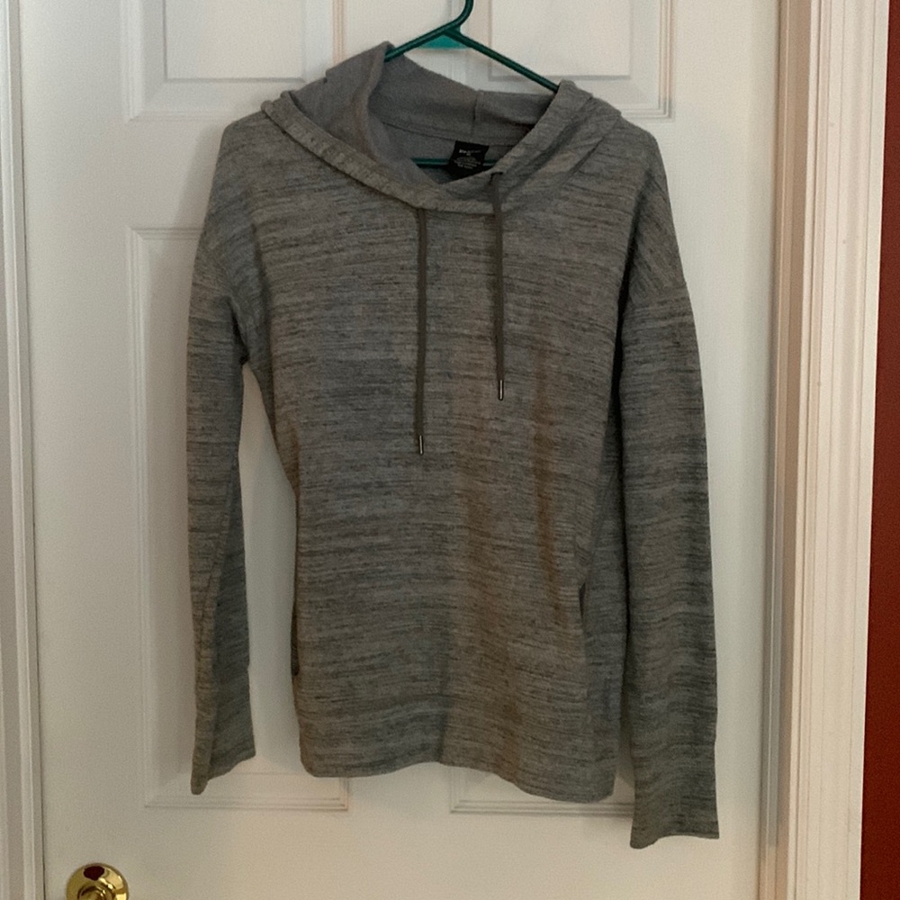 Men’s Reebok gray hoodie size medium